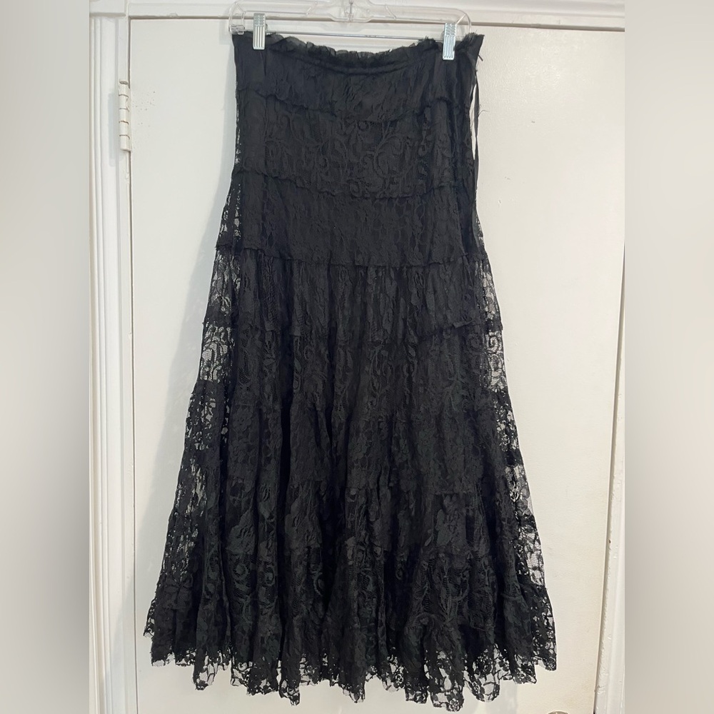 Solitaire Black Lace Tiered Skirt Sz. M - Picture 2 of 7